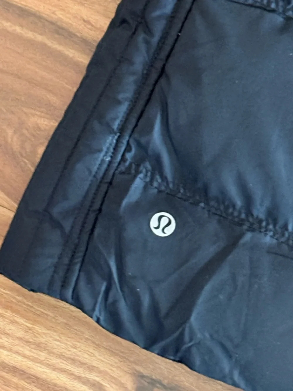 Lululemon Women’s Black Hooded Zip Front Puffer Quilted Running Vest Size 2
